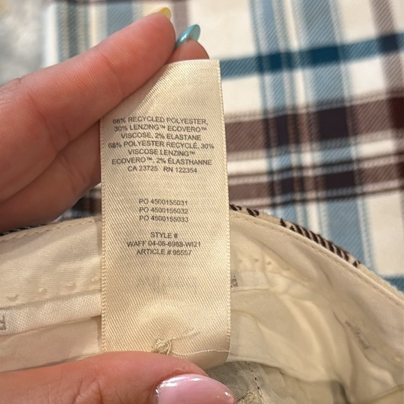 Aritzia Wilfred Effortless Pant in Plaid Conway Birch/Suave Green - Picture 6 of 7